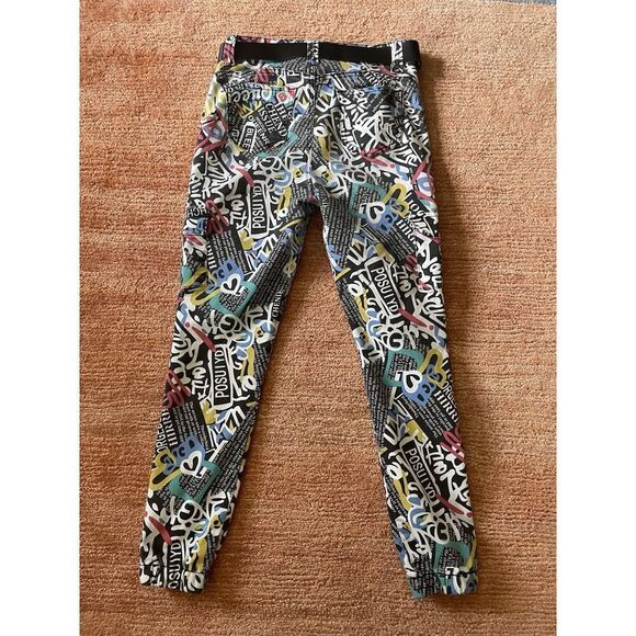 V.I.P. Graffiti Print Women’s Stretch Cargo Joggers Pants Size 5/6 - Picture 6 of 8